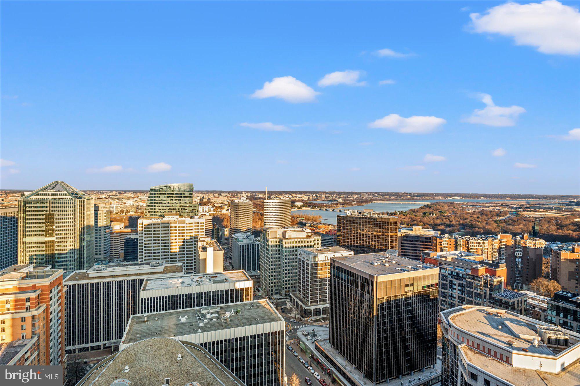 ROSSLYN - Residential