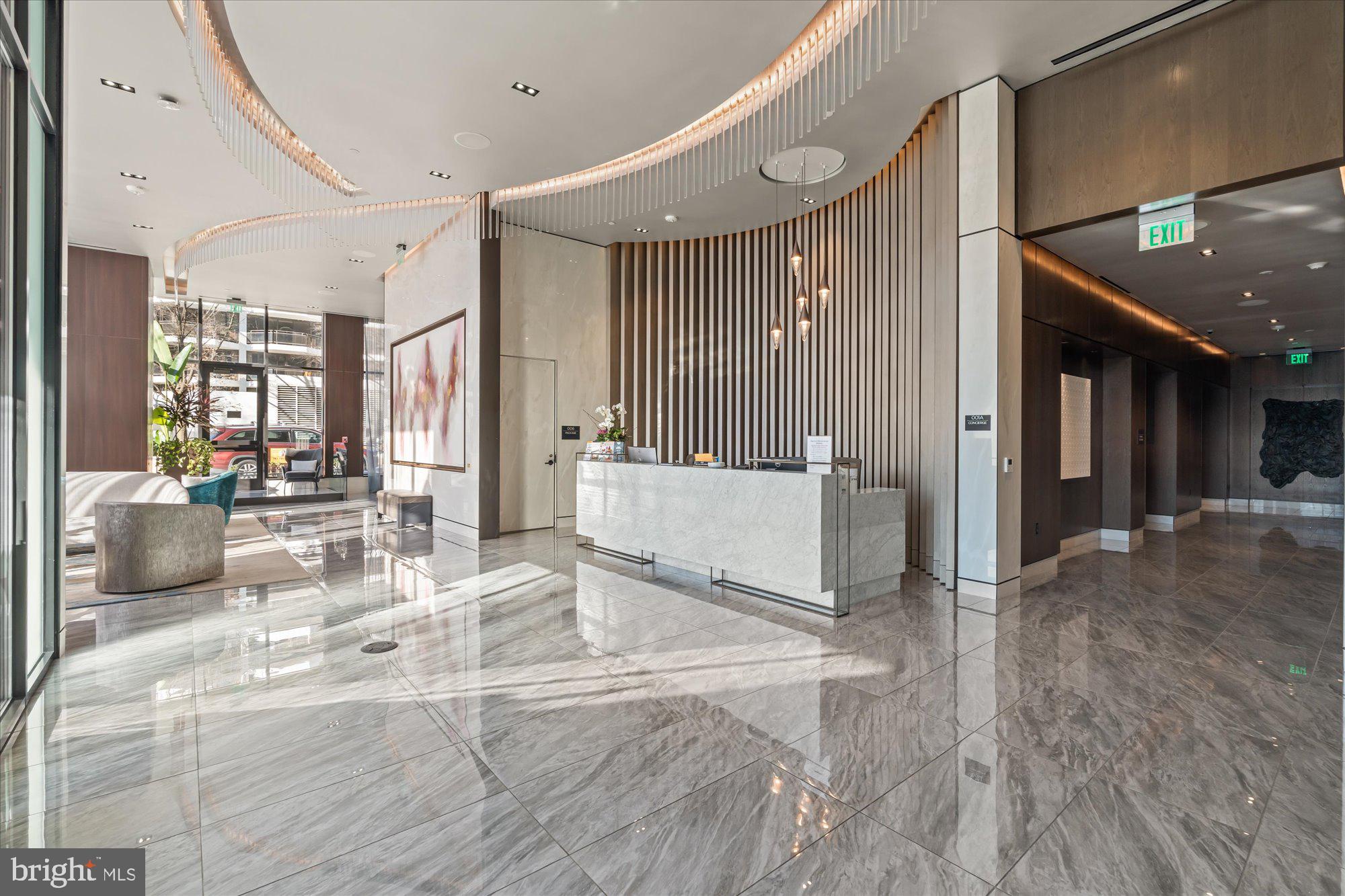 ROSSLYN - Residential