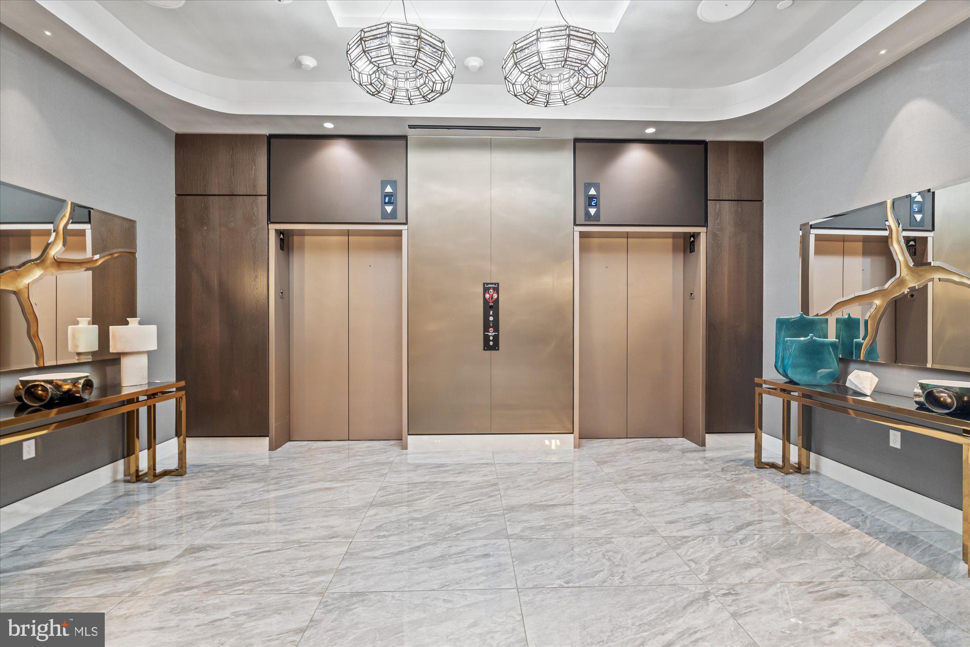 ROSSLYN - Residential