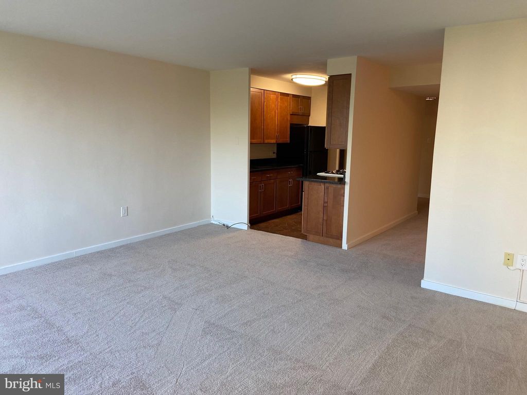 Photo of 604 - 36 S Washington Square #810, PHILADELPHIA, PA 19106 (MLS # PAPH2515284)