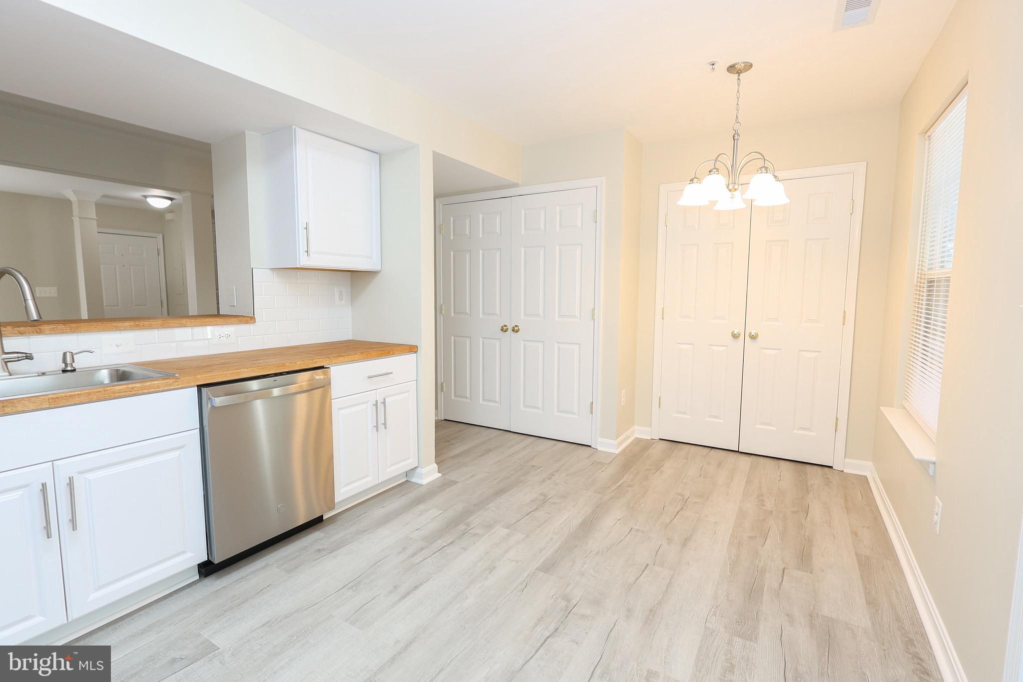 THE TOWNES AT WESTBURY - Residential