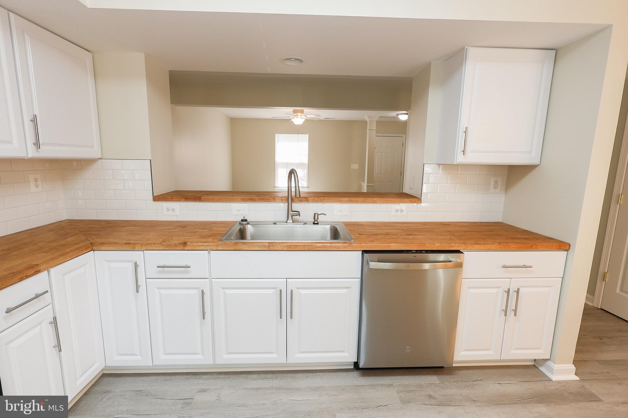 THE TOWNES AT WESTBURY - Residential