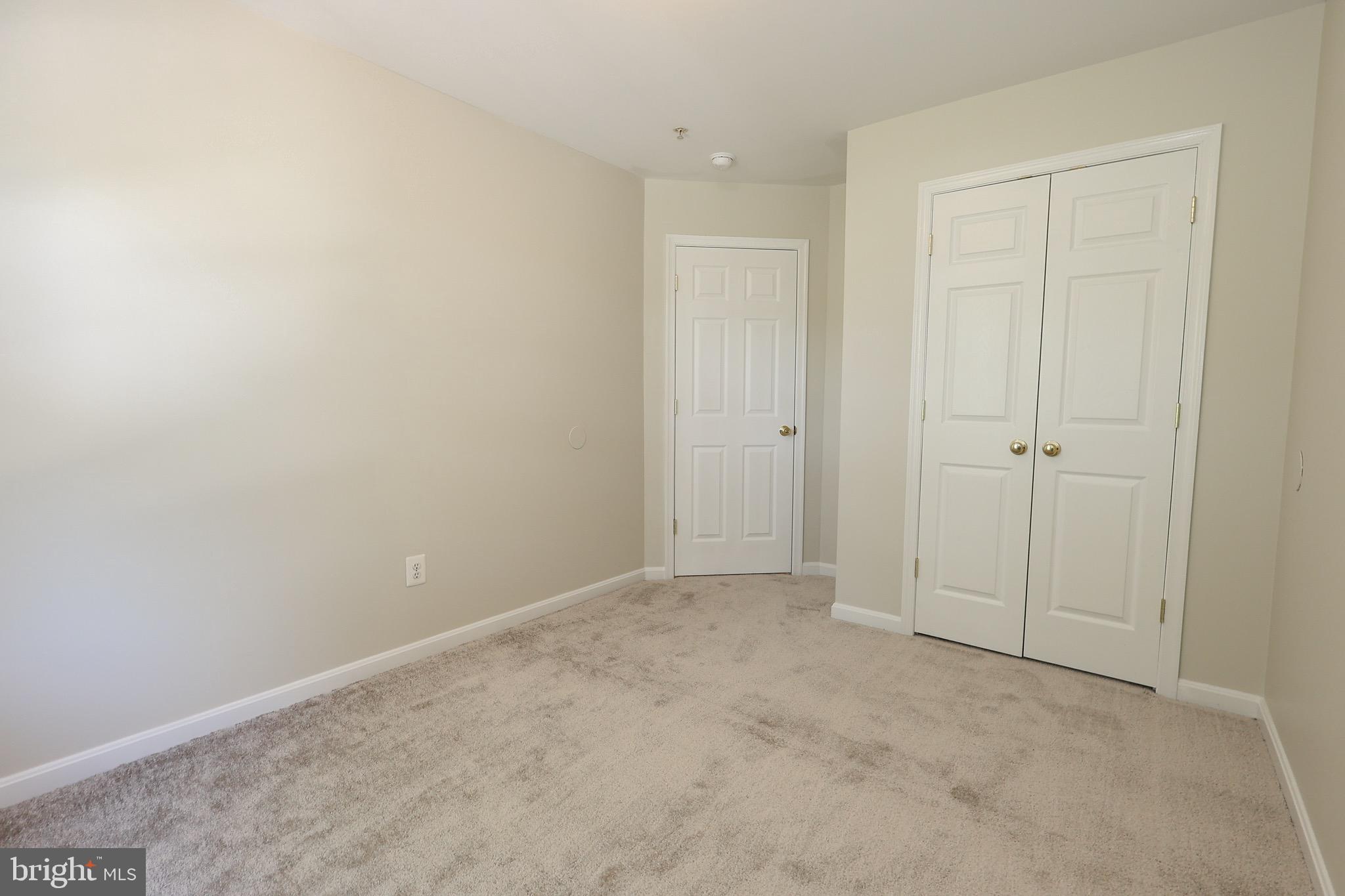 THE TOWNES AT WESTBURY - Residential