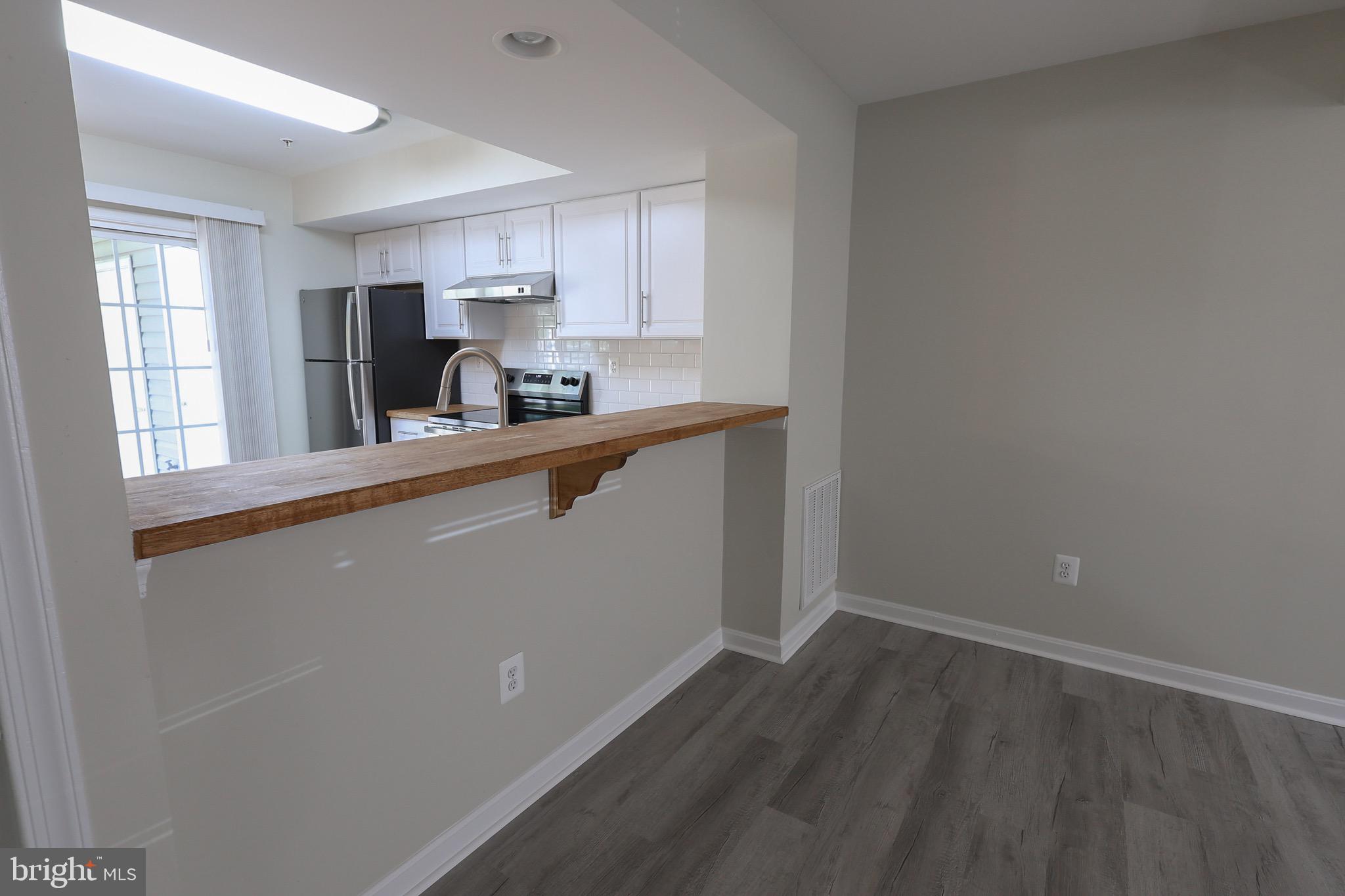 THE TOWNES AT WESTBURY - Residential