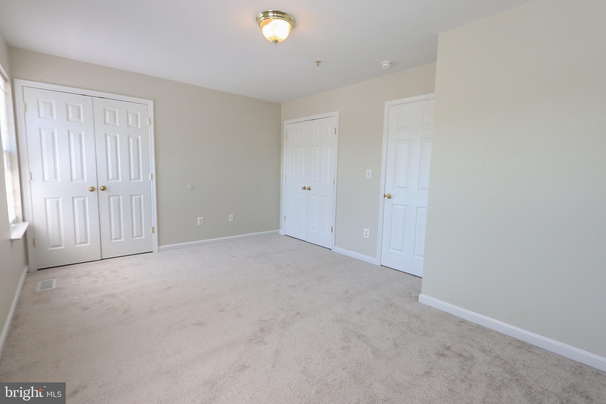 THE TOWNES AT WESTBURY - Residential