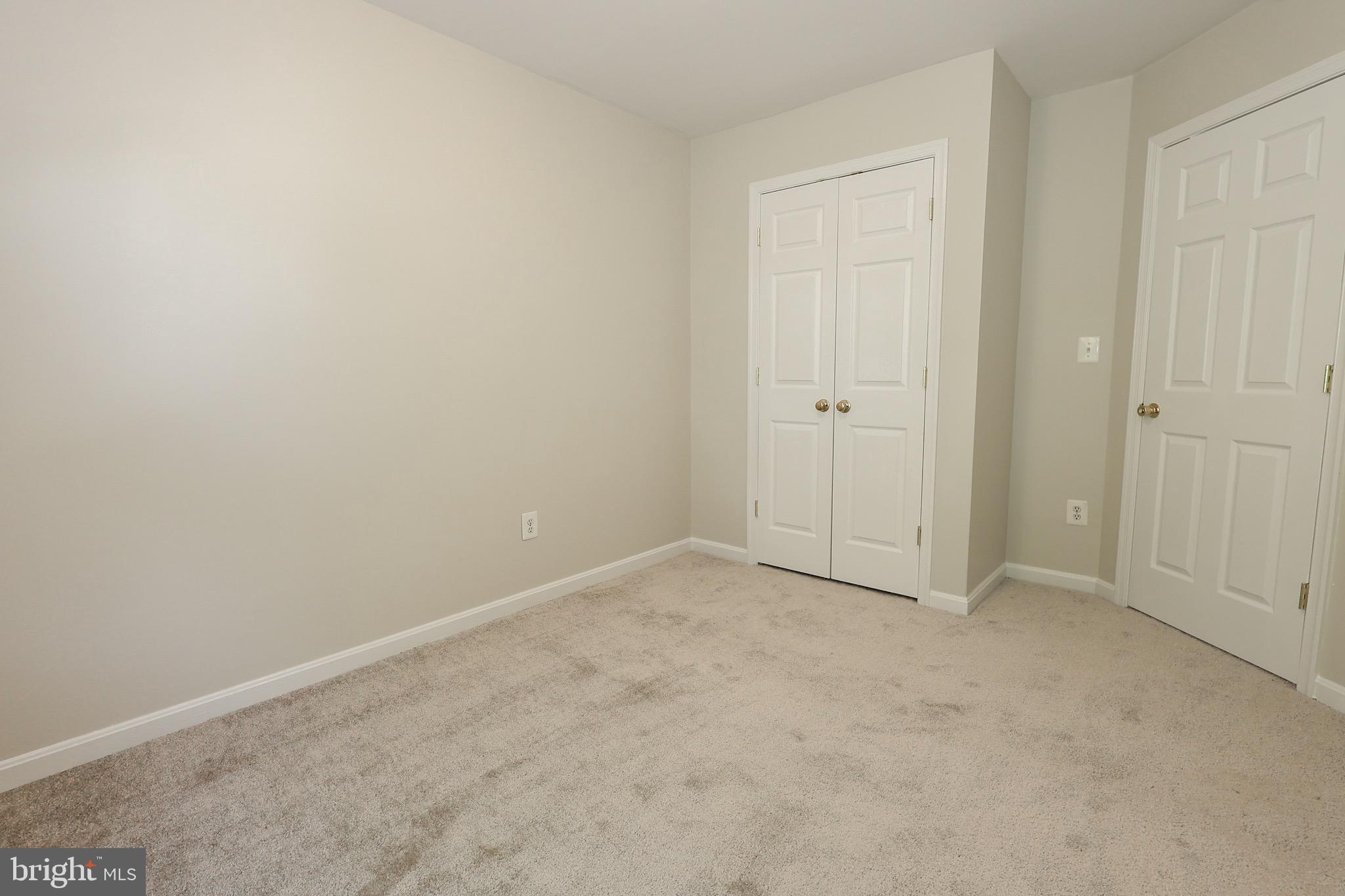 THE TOWNES AT WESTBURY - Residential
