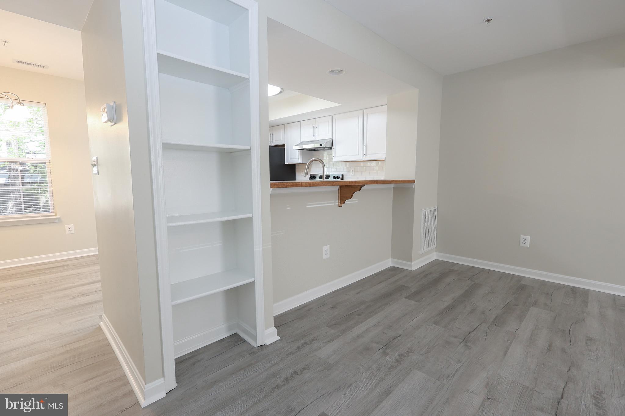 THE TOWNES AT WESTBURY - Residential