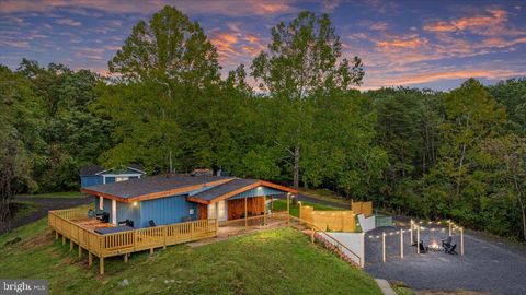 Photo of 319 Lake Drive, LURAY, VA 22835 (MLS # VAPA2006266)