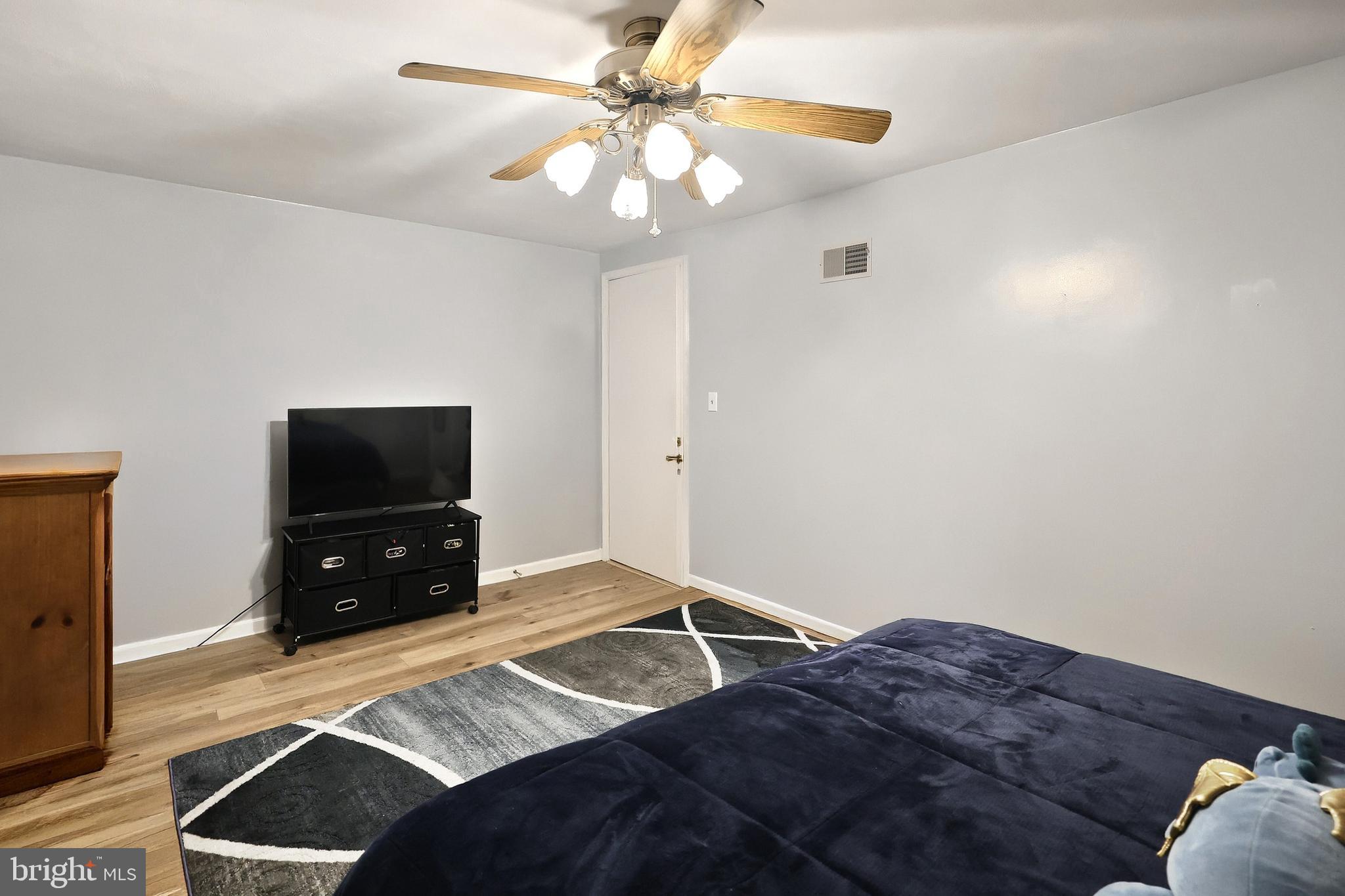 WESTLYN CONDOS - Residential