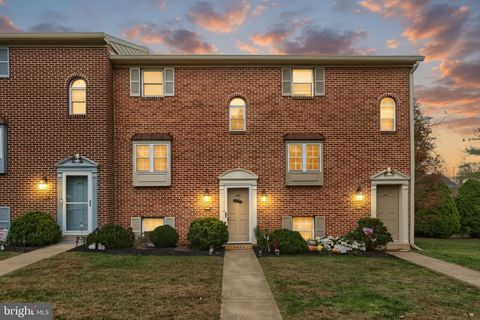 Condo For Sale - 413 Weldon Drive #413<br/> New York, PA 17404