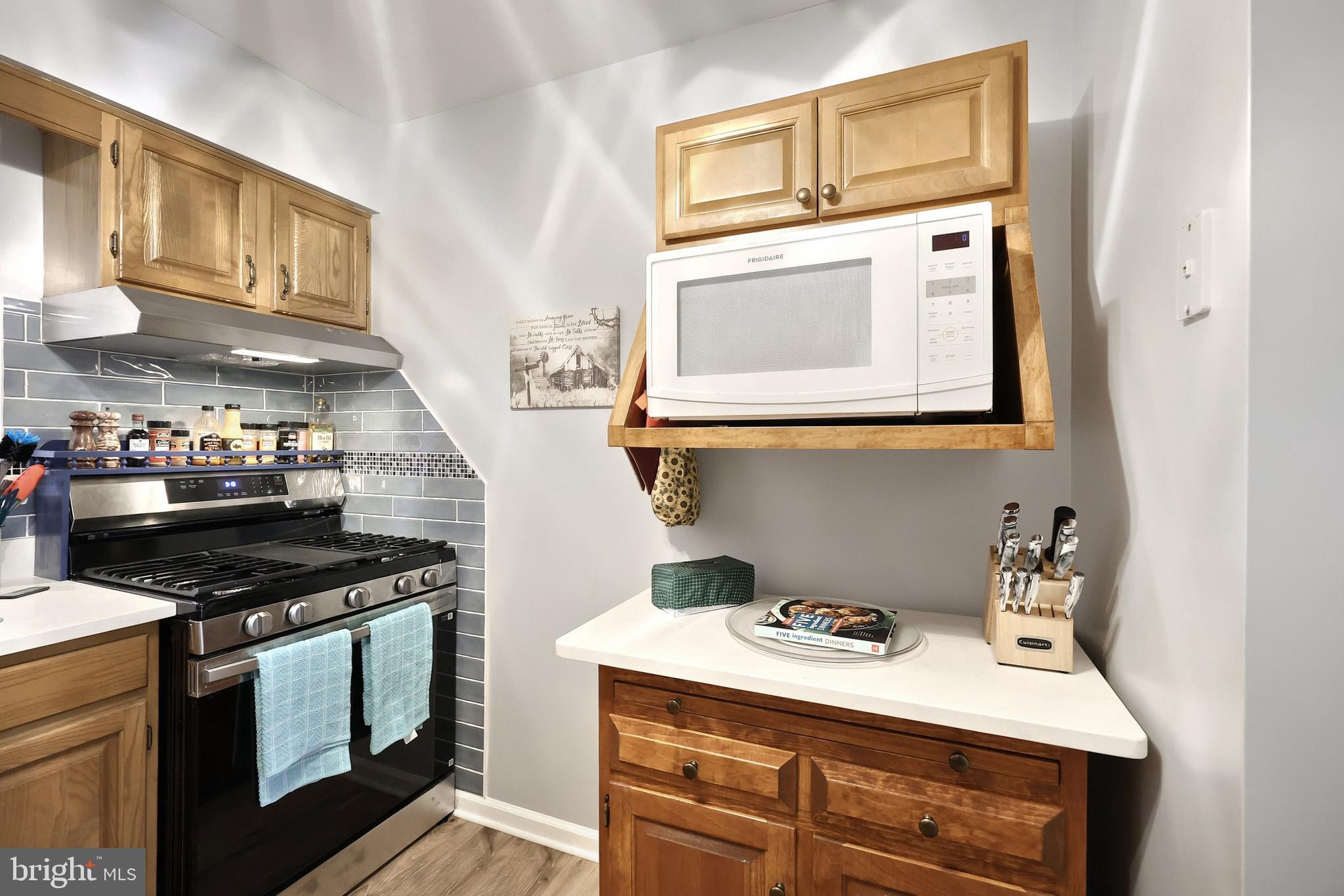 WESTLYN CONDOS - Residential