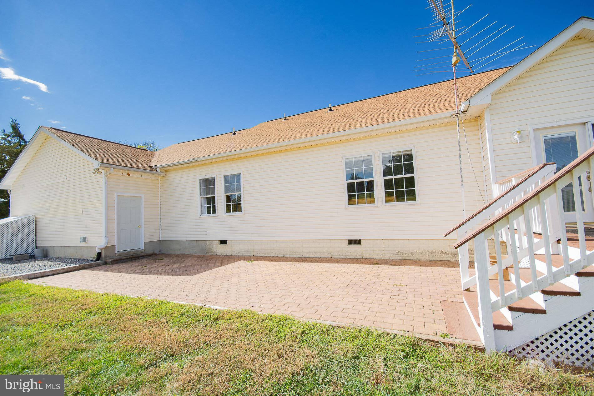 GREYSTONE ON THE OPEQUON - Residential