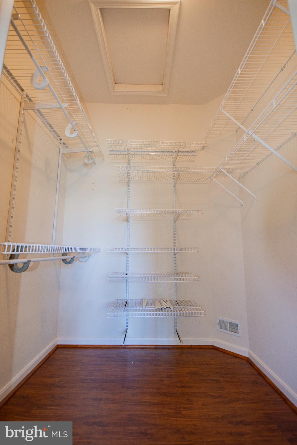 GREYSTONE ON THE OPEQUON - Residential