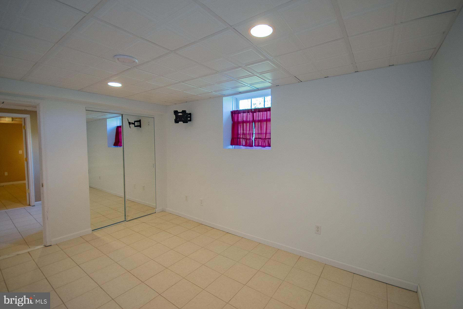 GREYSTONE ON THE OPEQUON - Residential