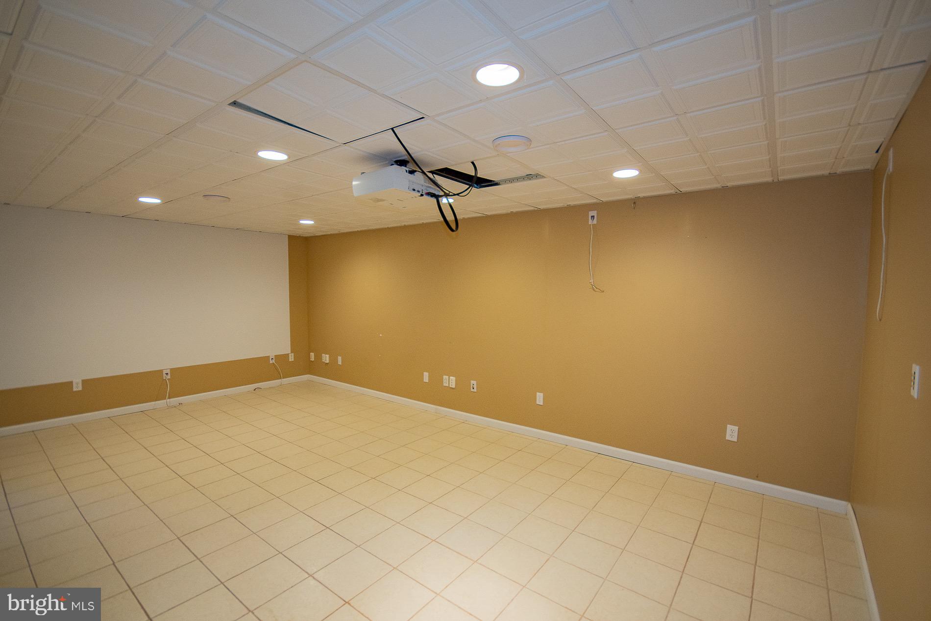 GREYSTONE ON THE OPEQUON - Residential