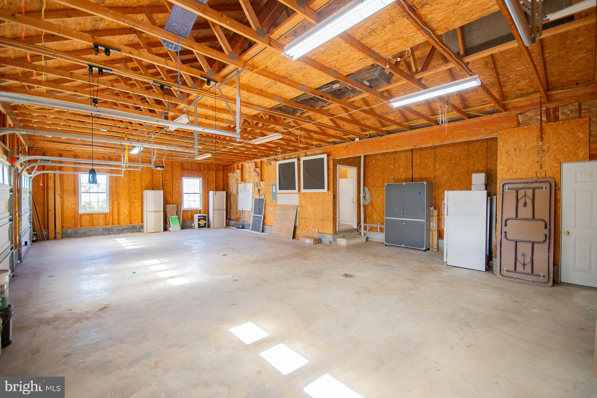 GREYSTONE ON THE OPEQUON - Residential