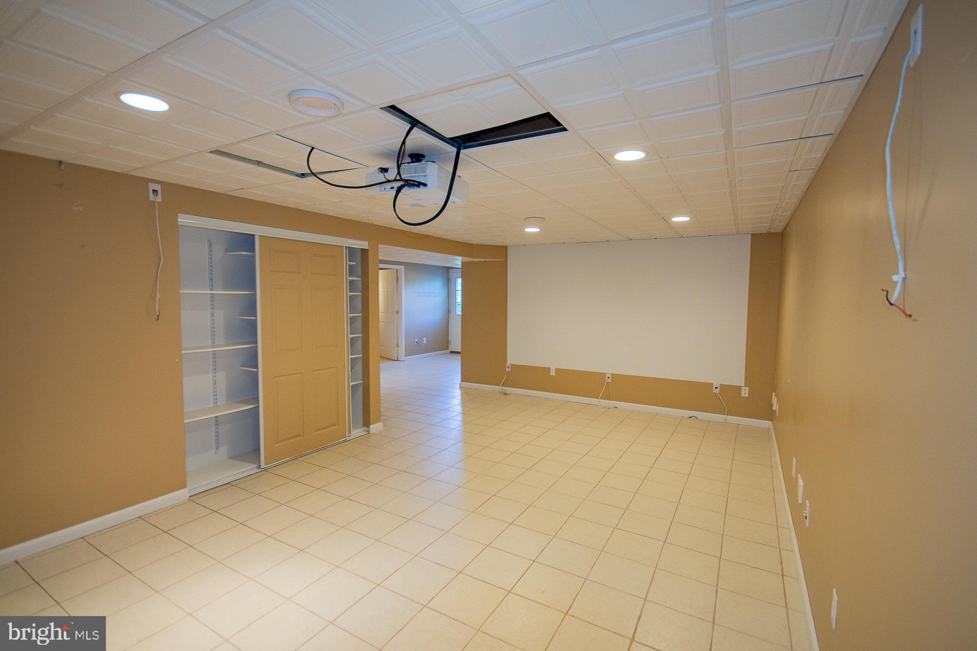 GREYSTONE ON THE OPEQUON - Residential