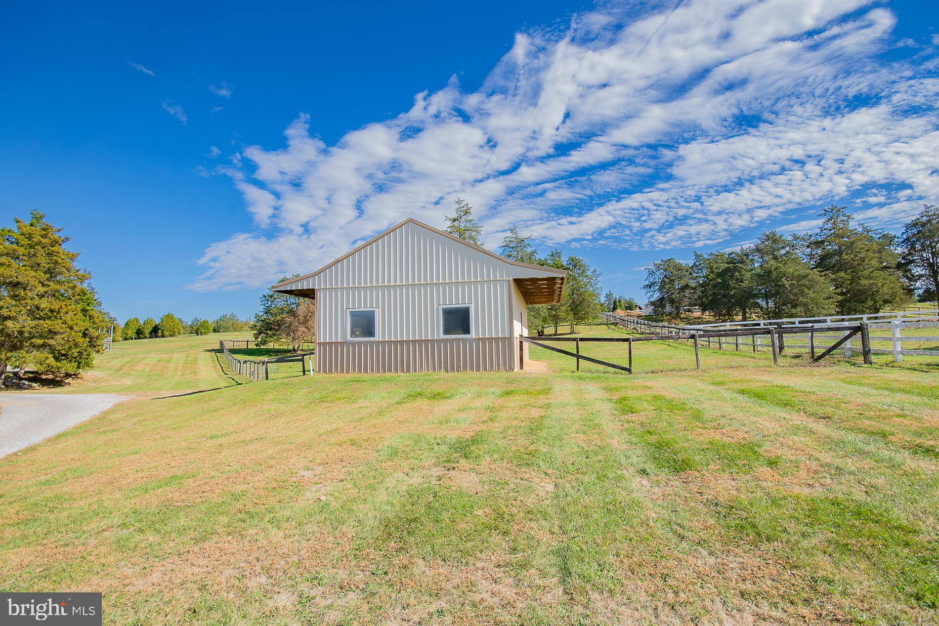 GREYSTONE ON THE OPEQUON - Residential