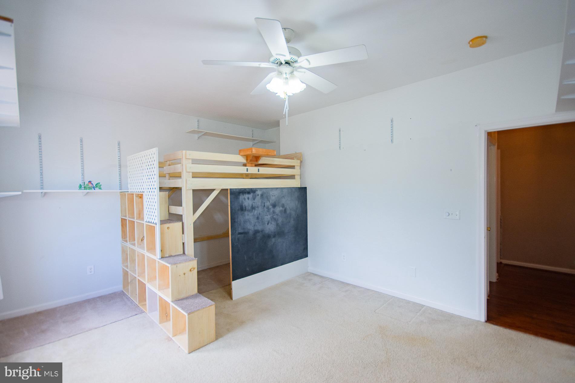 GREYSTONE ON THE OPEQUON - Residential