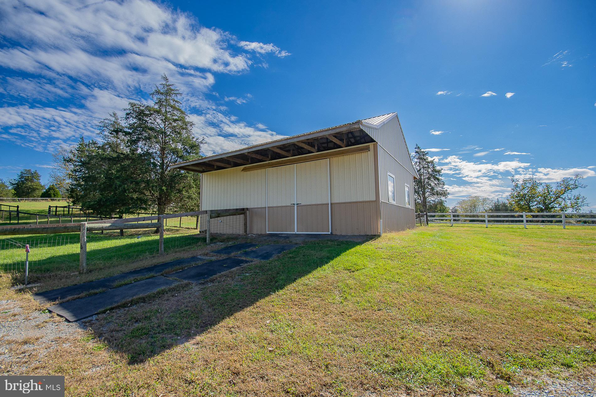 GREYSTONE ON THE OPEQUON - Residential