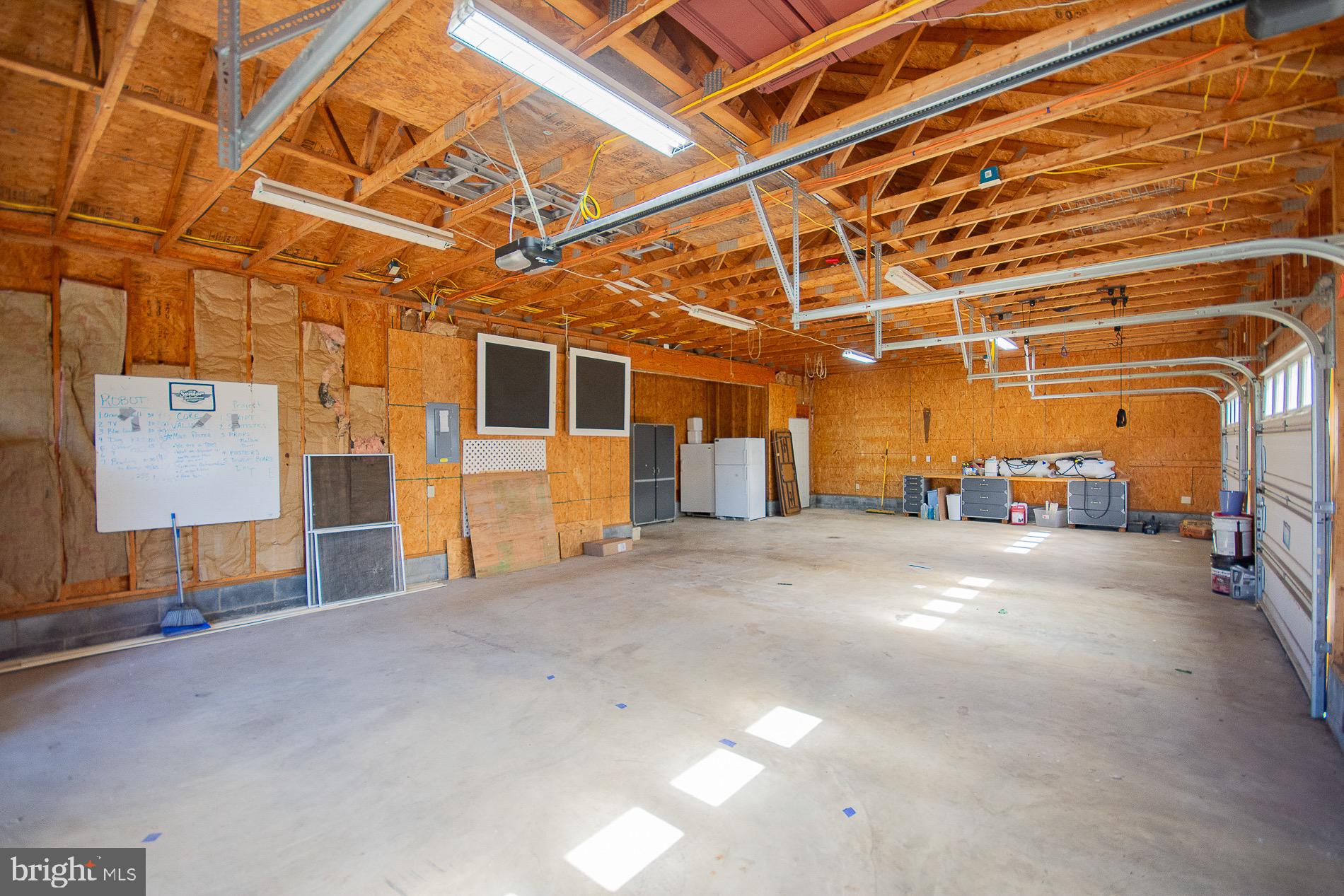 GREYSTONE ON THE OPEQUON - Residential