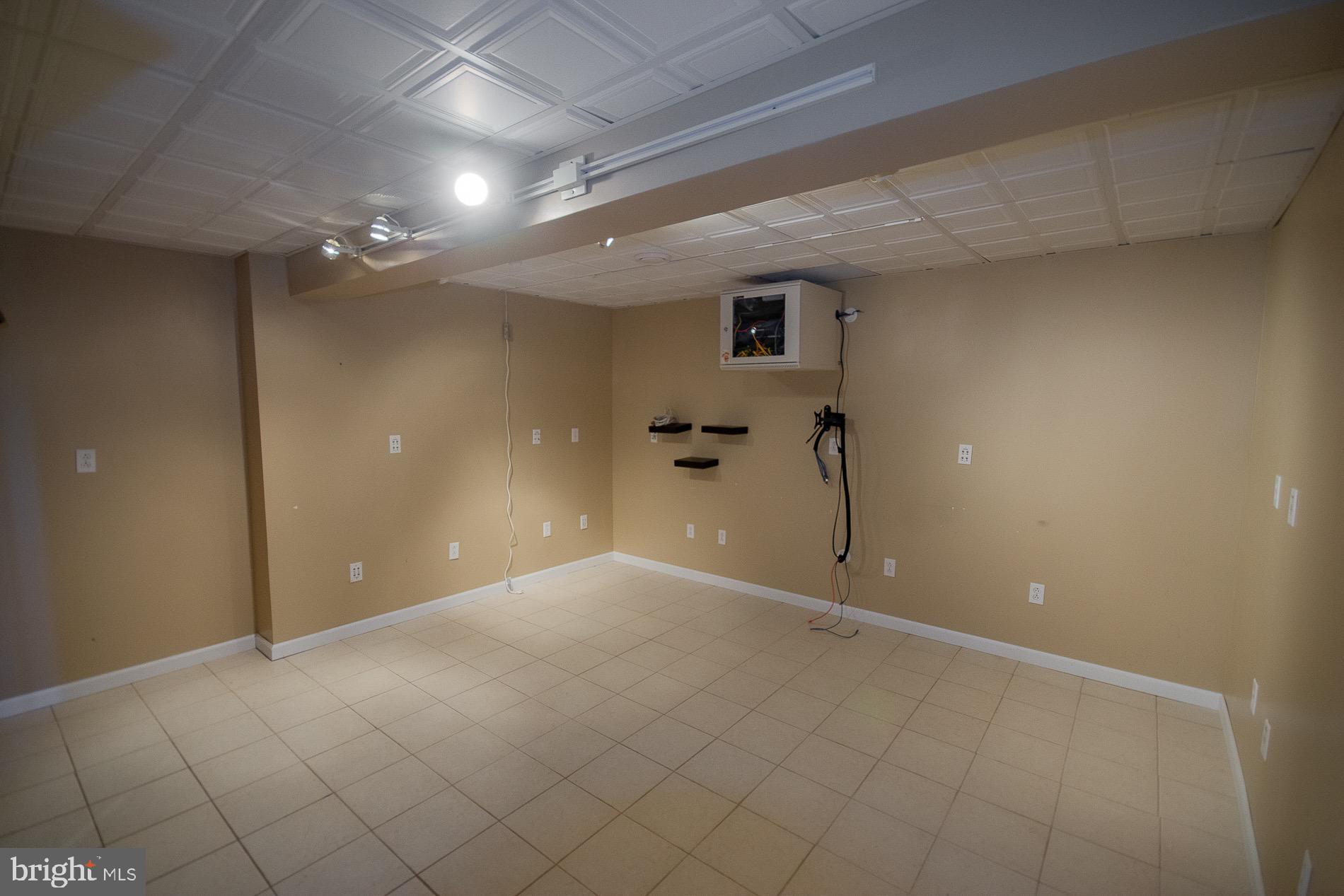 GREYSTONE ON THE OPEQUON - Residential