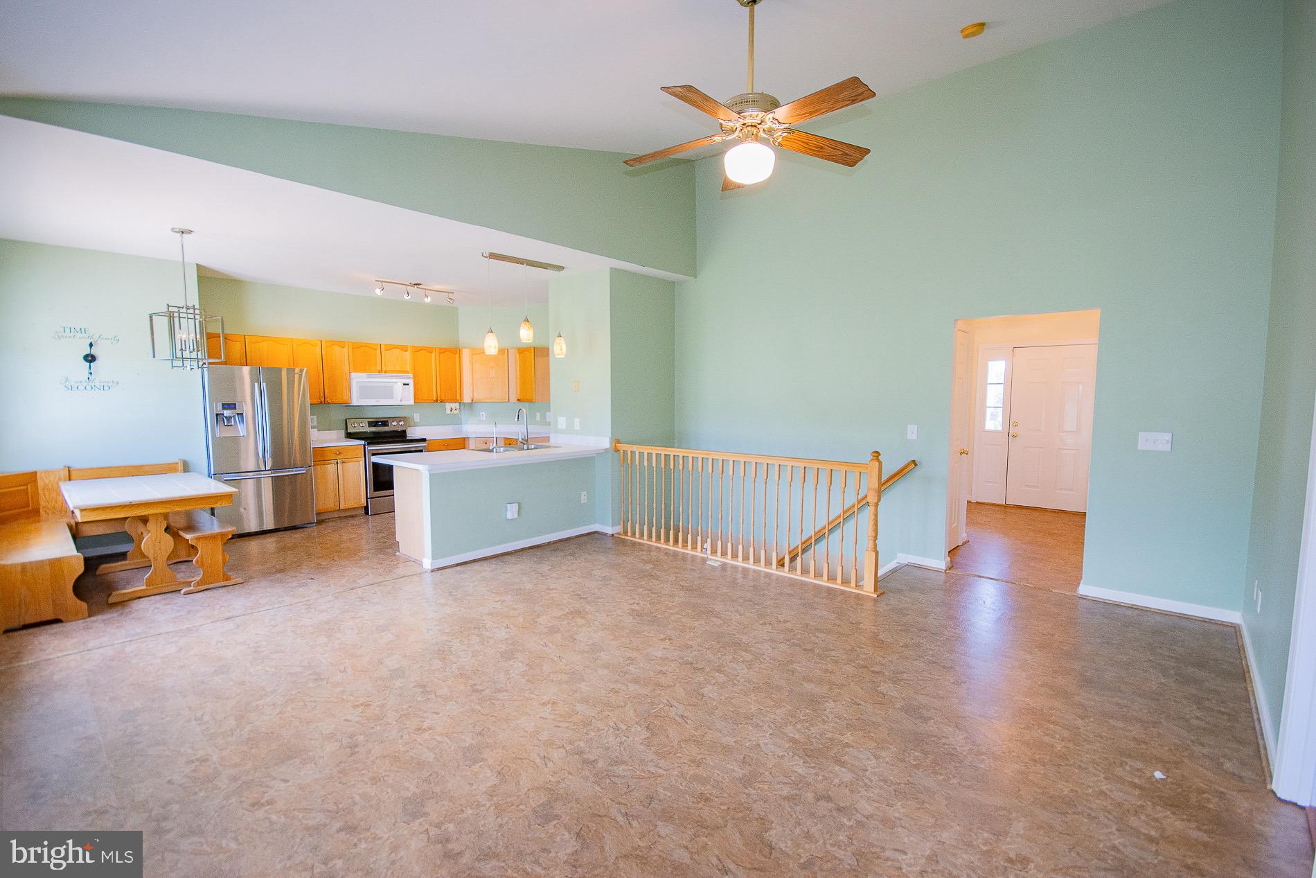 GREYSTONE ON THE OPEQUON - Residential