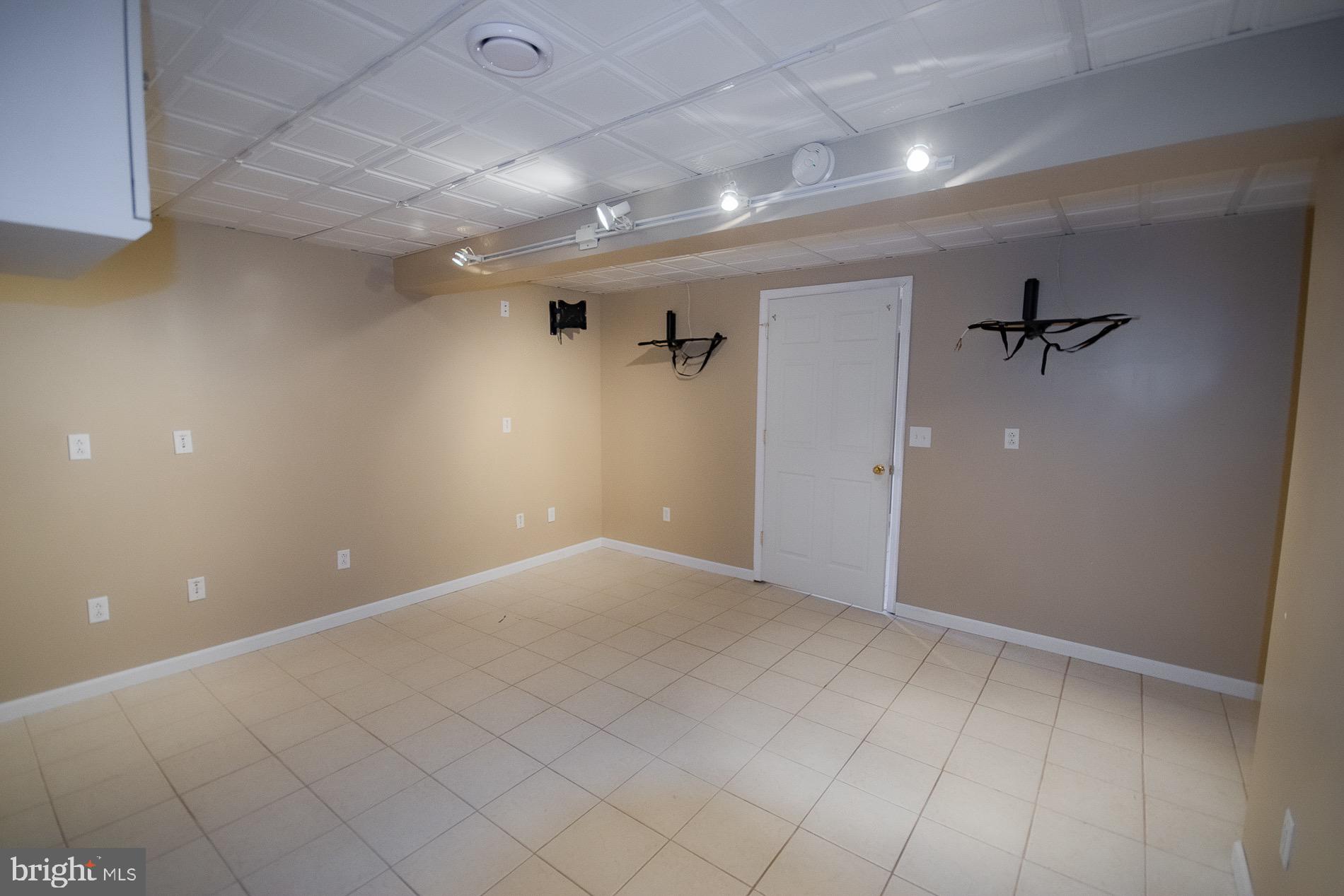 GREYSTONE ON THE OPEQUON - Residential