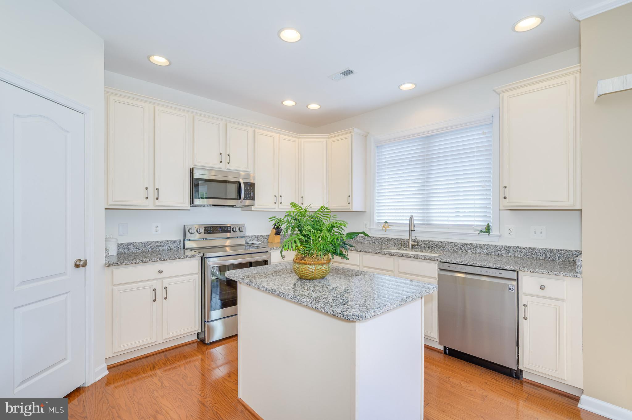 MARTINSBURG STATION - Residential