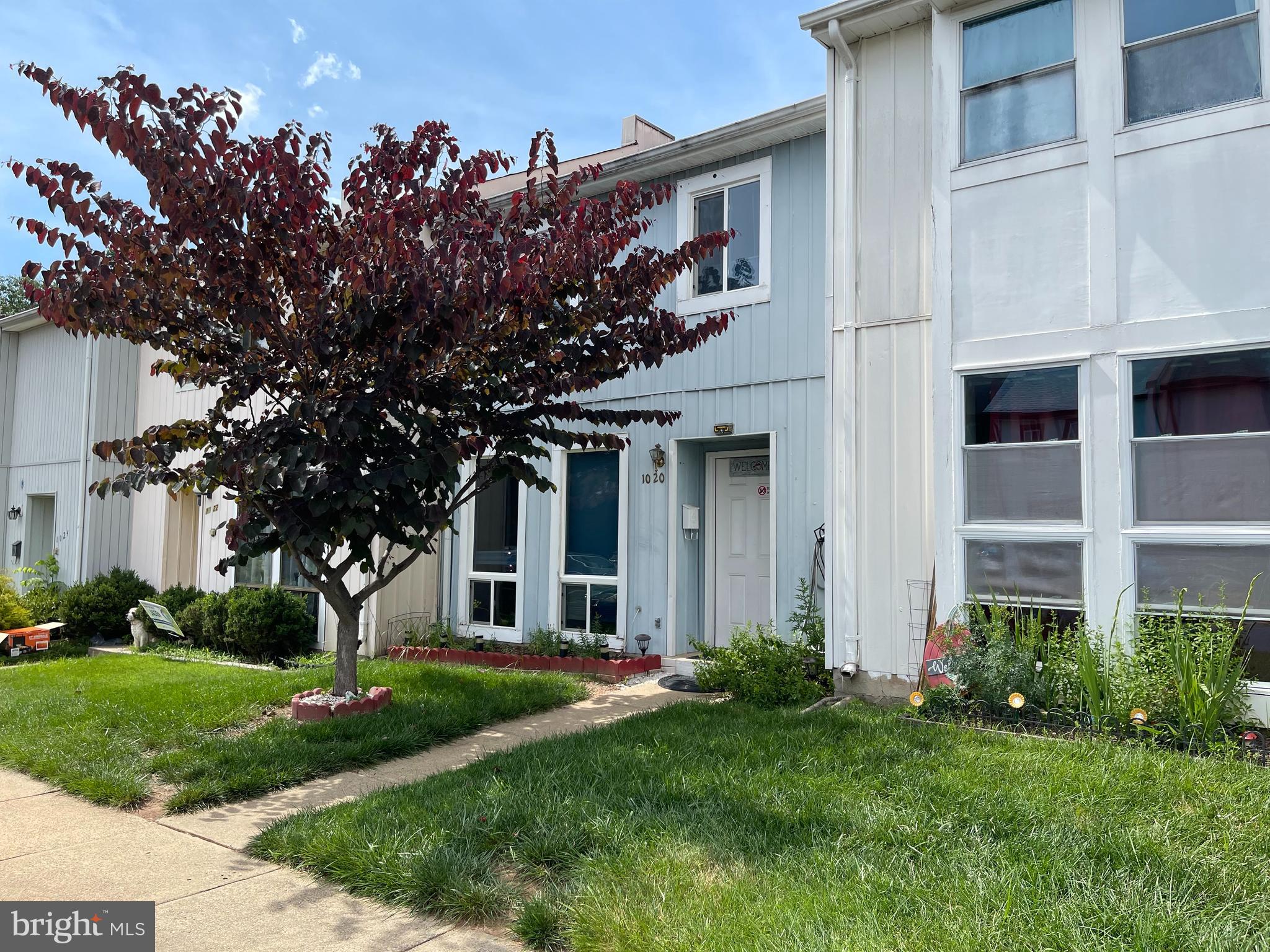 1020 QUEENS COURT