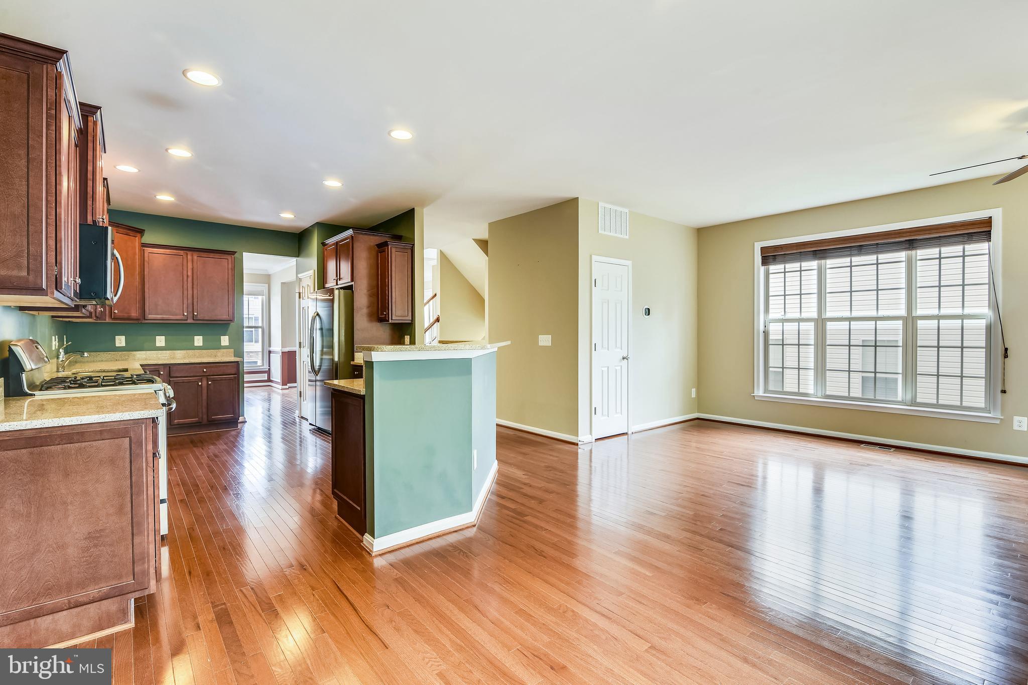 ALEXANDERS CHASE - Residential