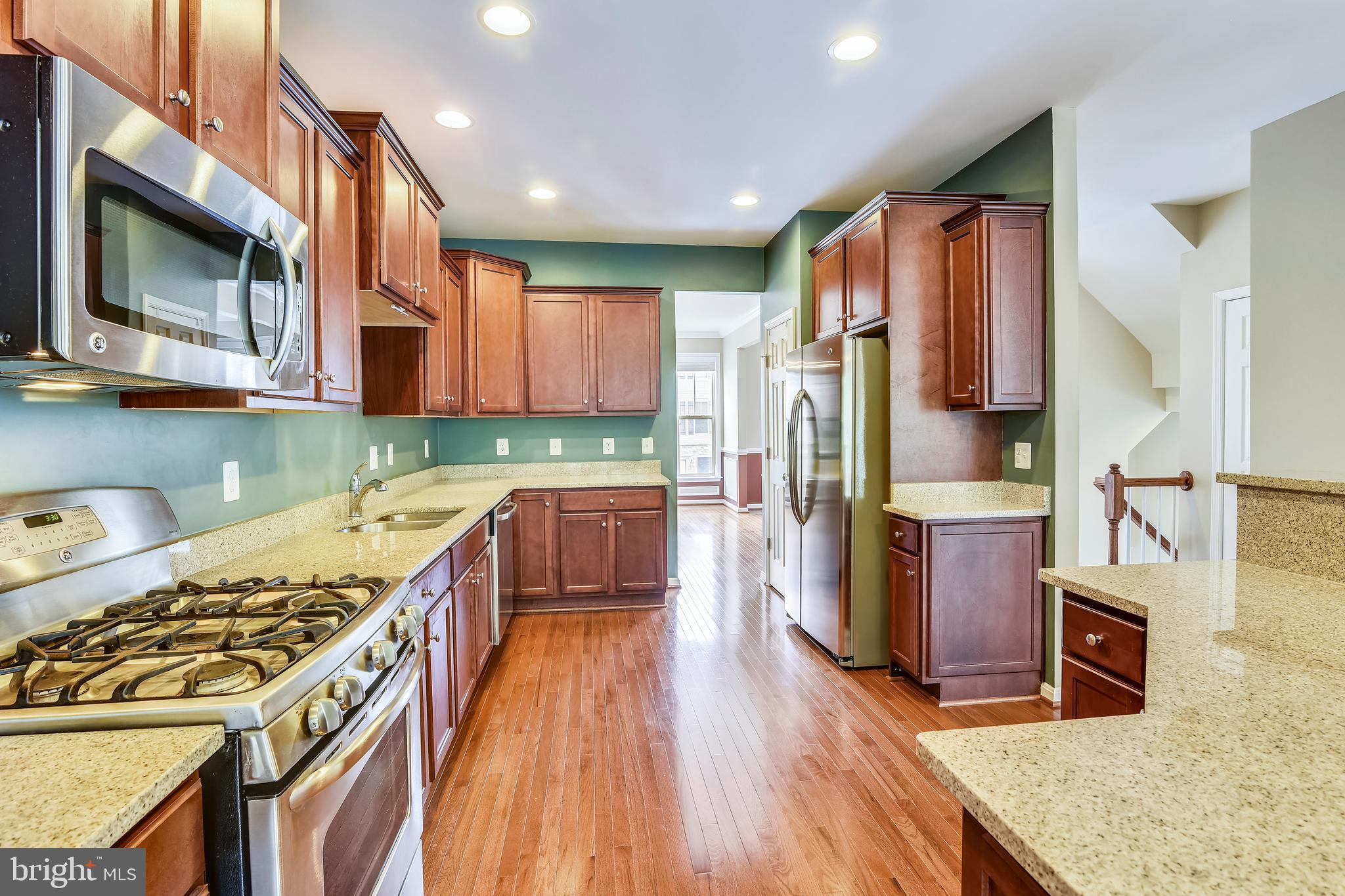 ALEXANDERS CHASE - Residential