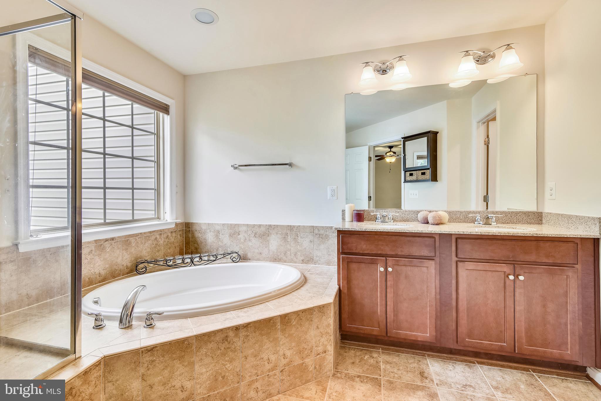 ALEXANDERS CHASE - Residential