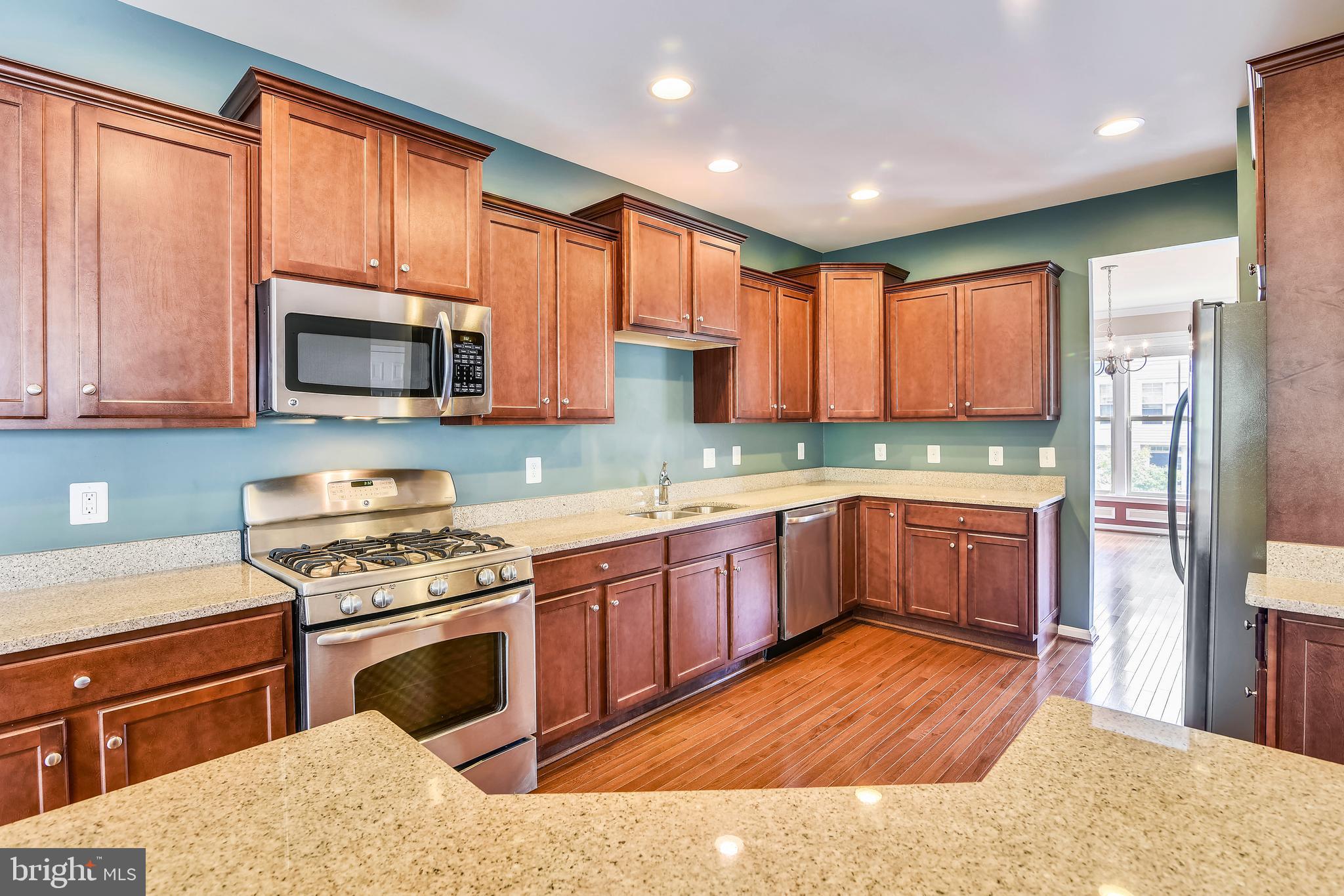 ALEXANDERS CHASE - Residential