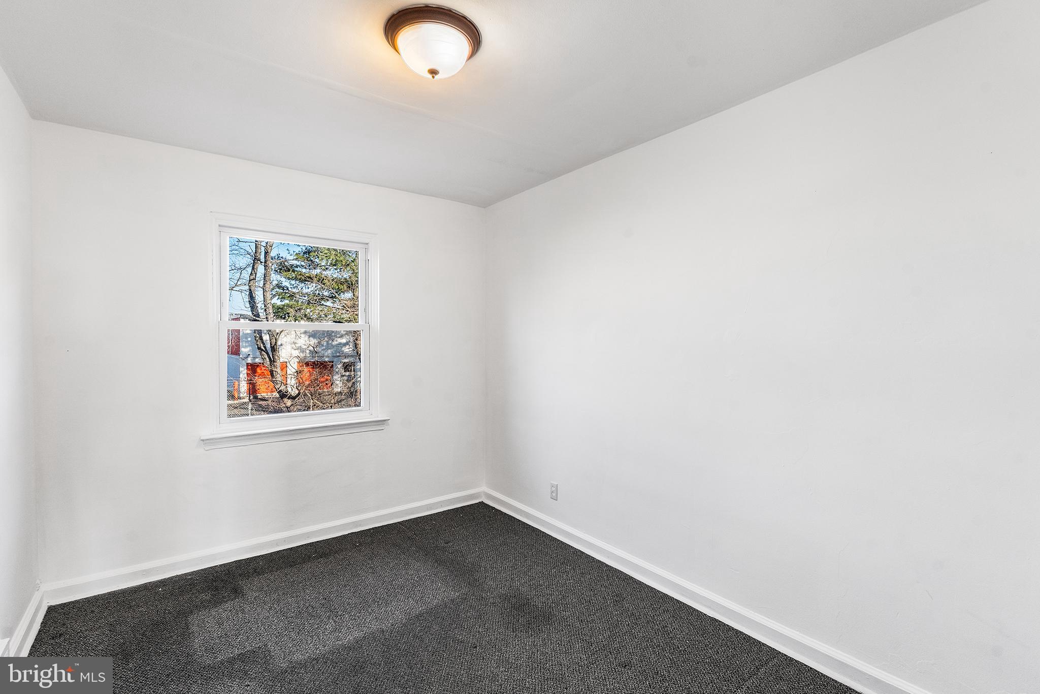 OXFORD CIRCLE - Residential Income