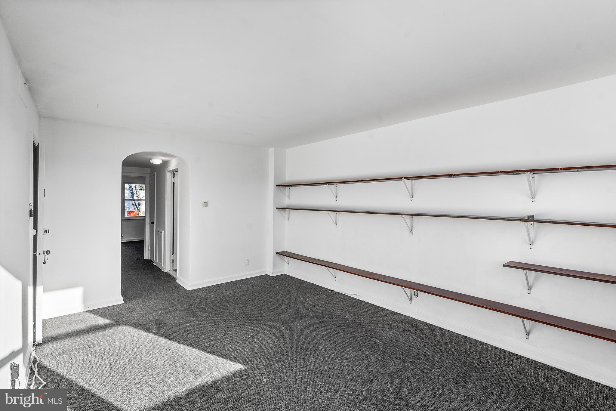 OXFORD CIRCLE - Residential Income