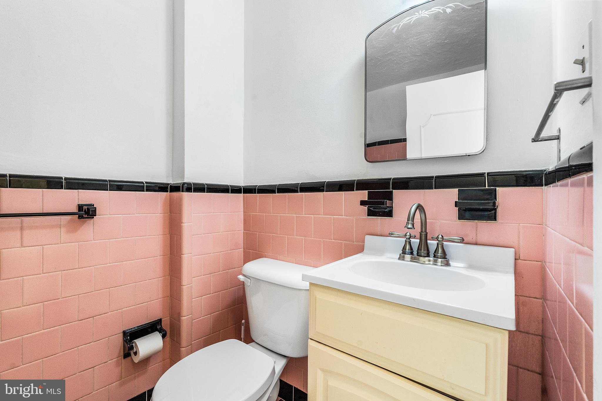 OXFORD CIRCLE - Residential Income