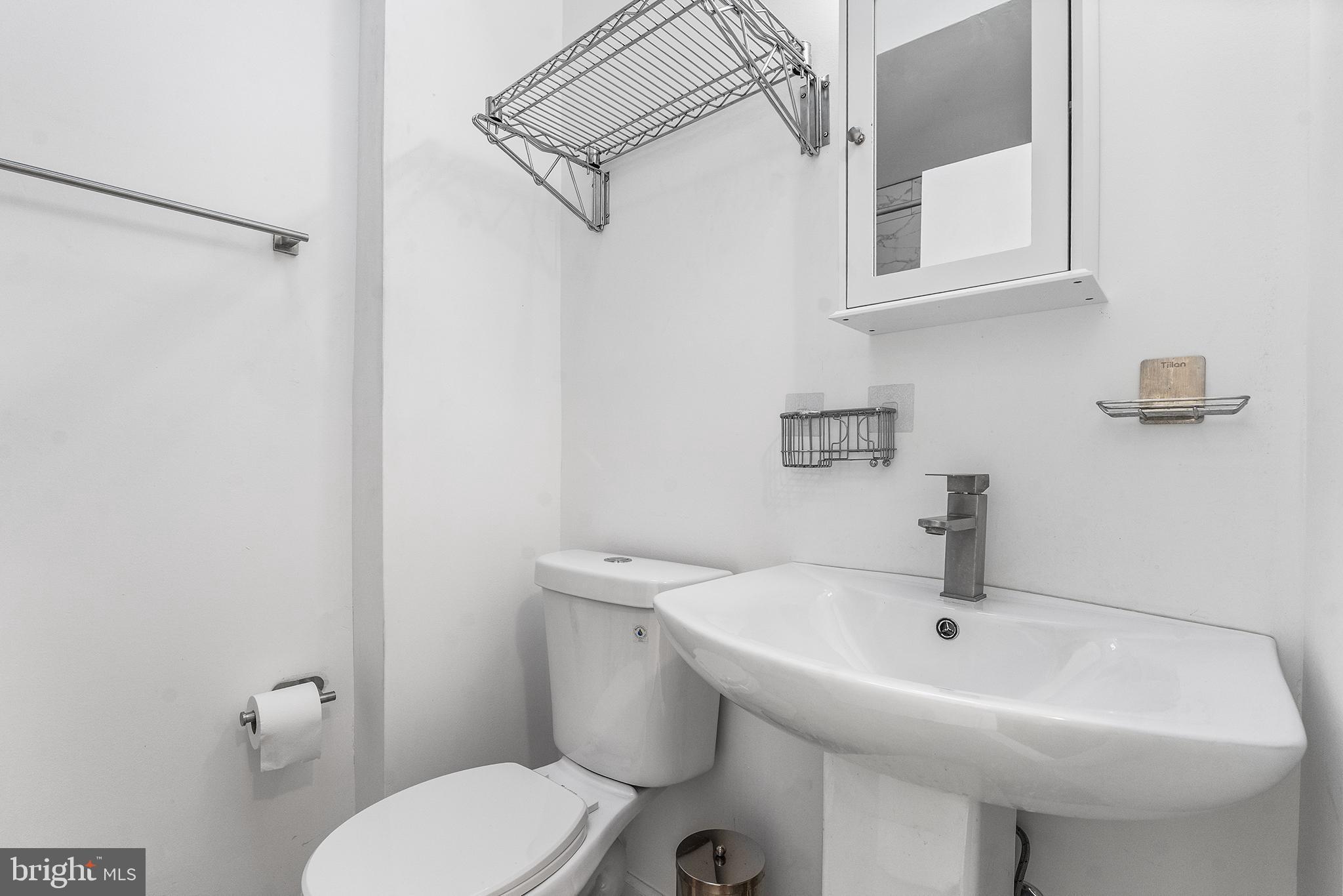 OXFORD CIRCLE - Residential Income