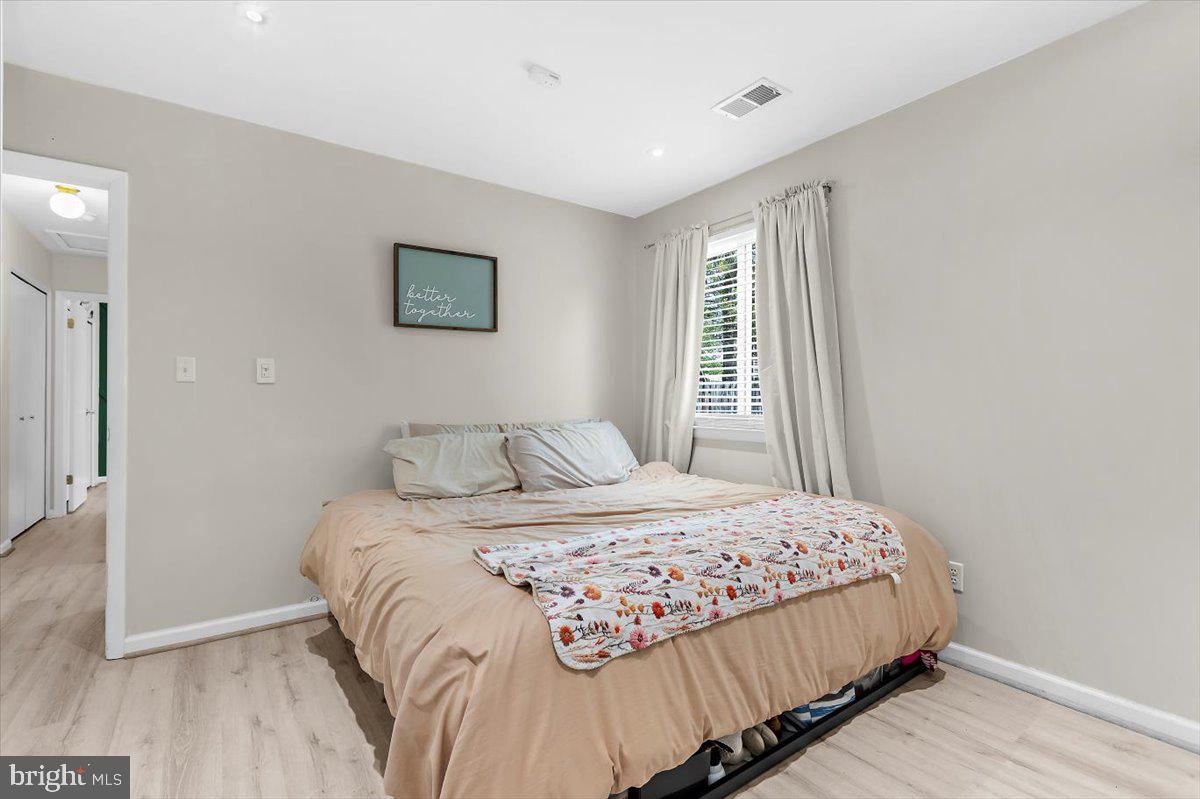 QUEENS PARK - Residential