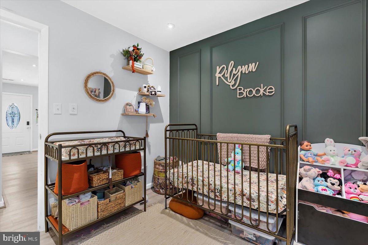 QUEENS PARK - Residential