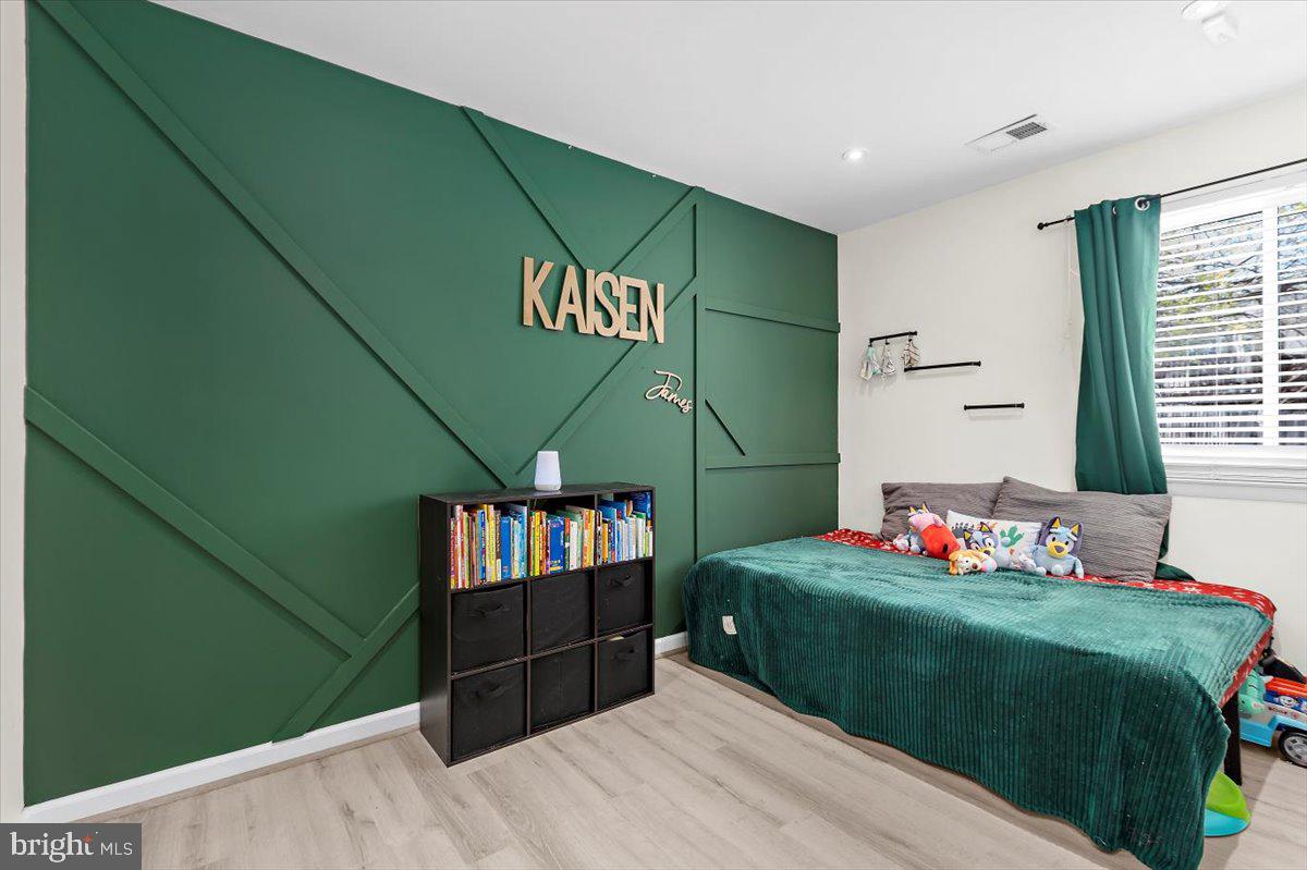 QUEENS PARK - Residential