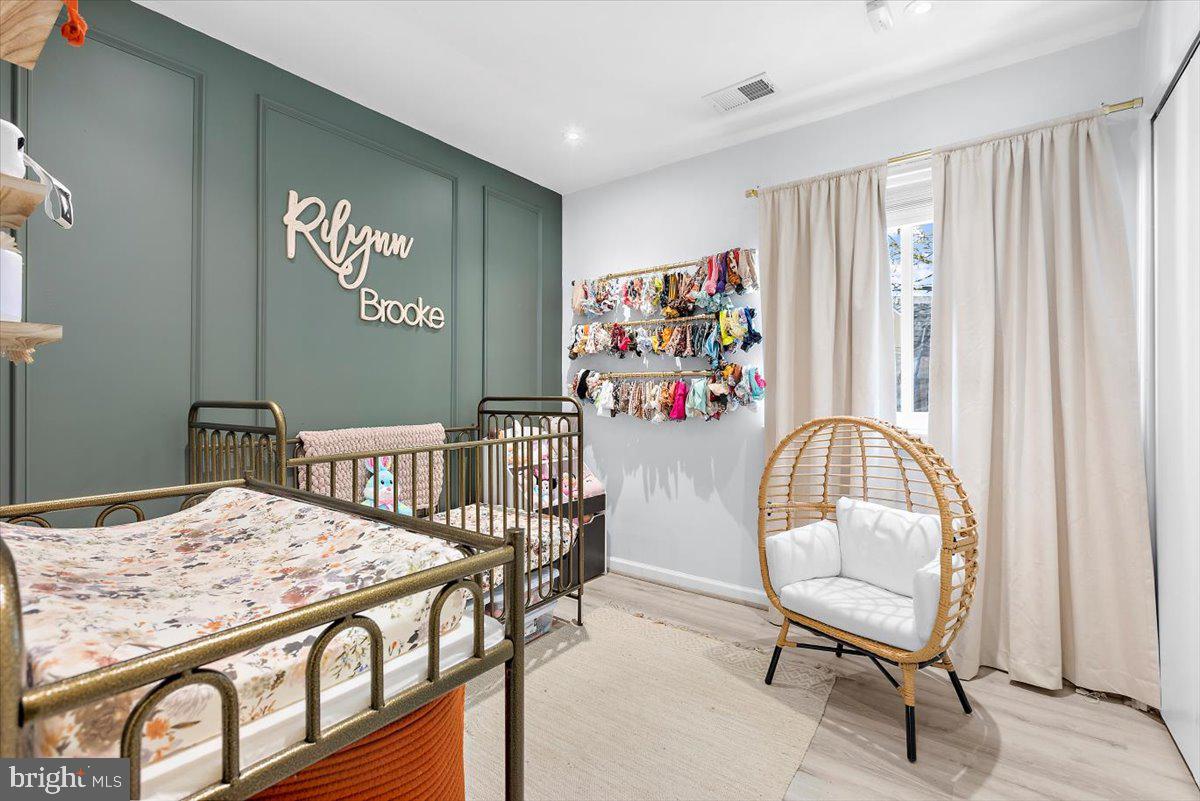 QUEENS PARK - Residential