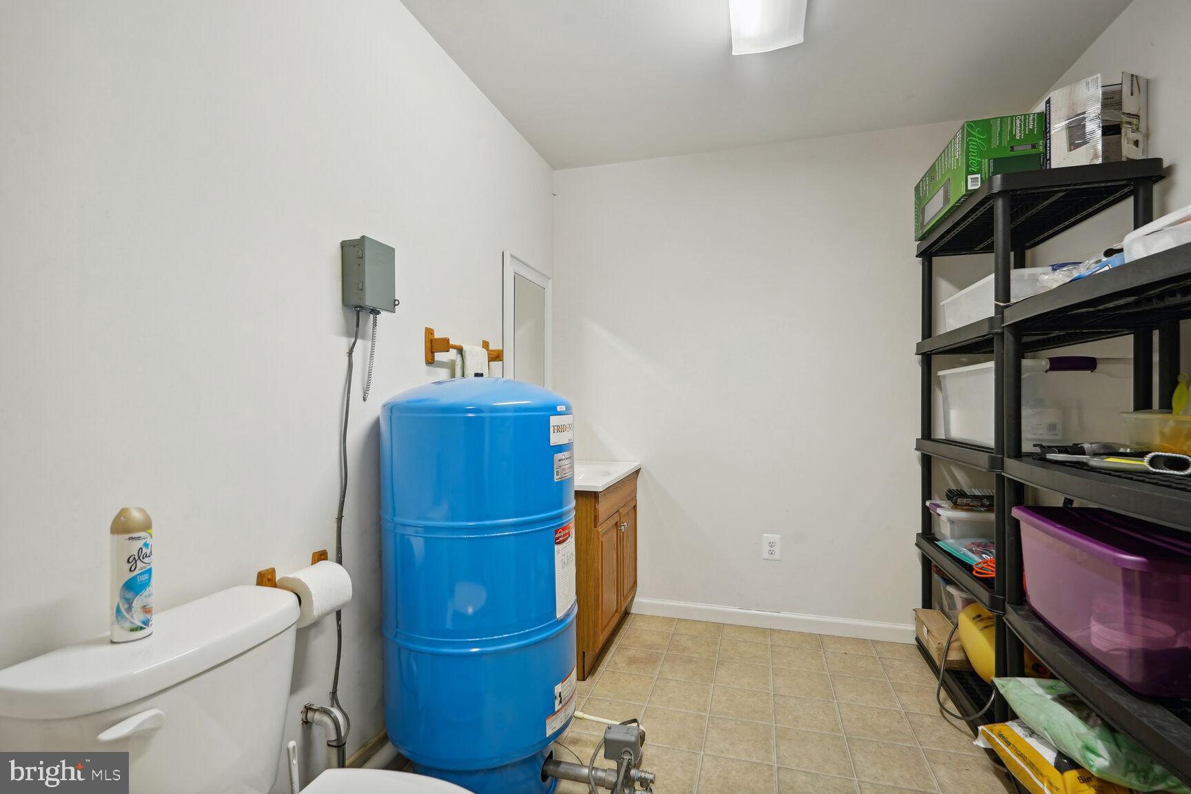 WHITEGATE ACRES - Land