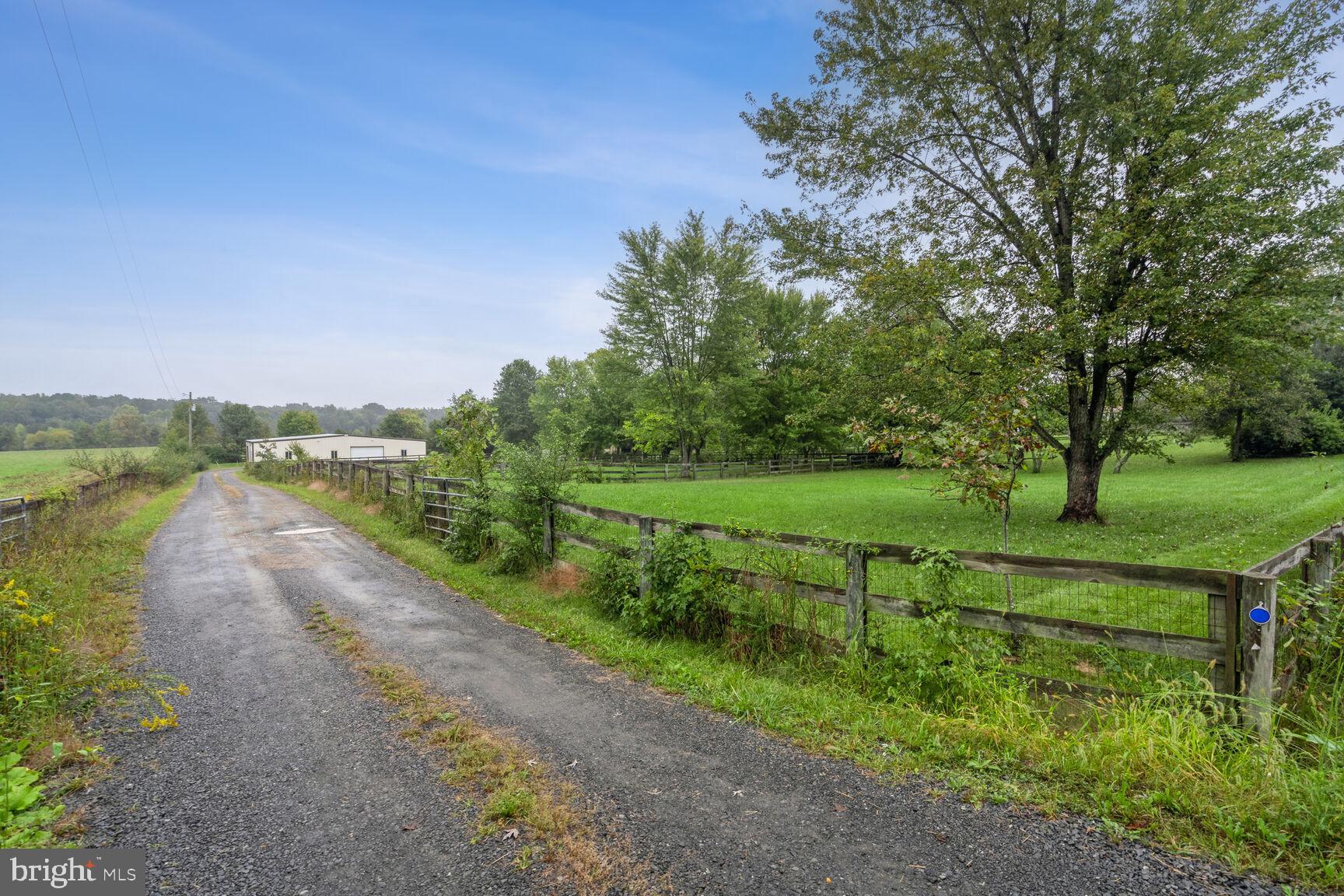 WHITEGATE ACRES - Land