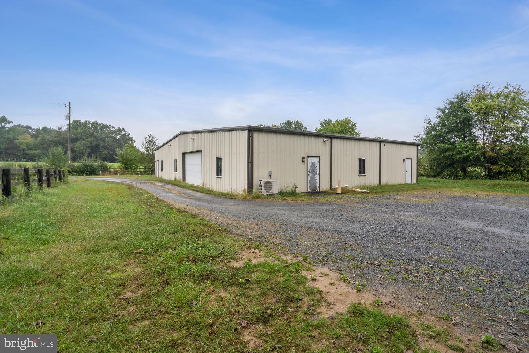 WHITEGATE ACRES - Land