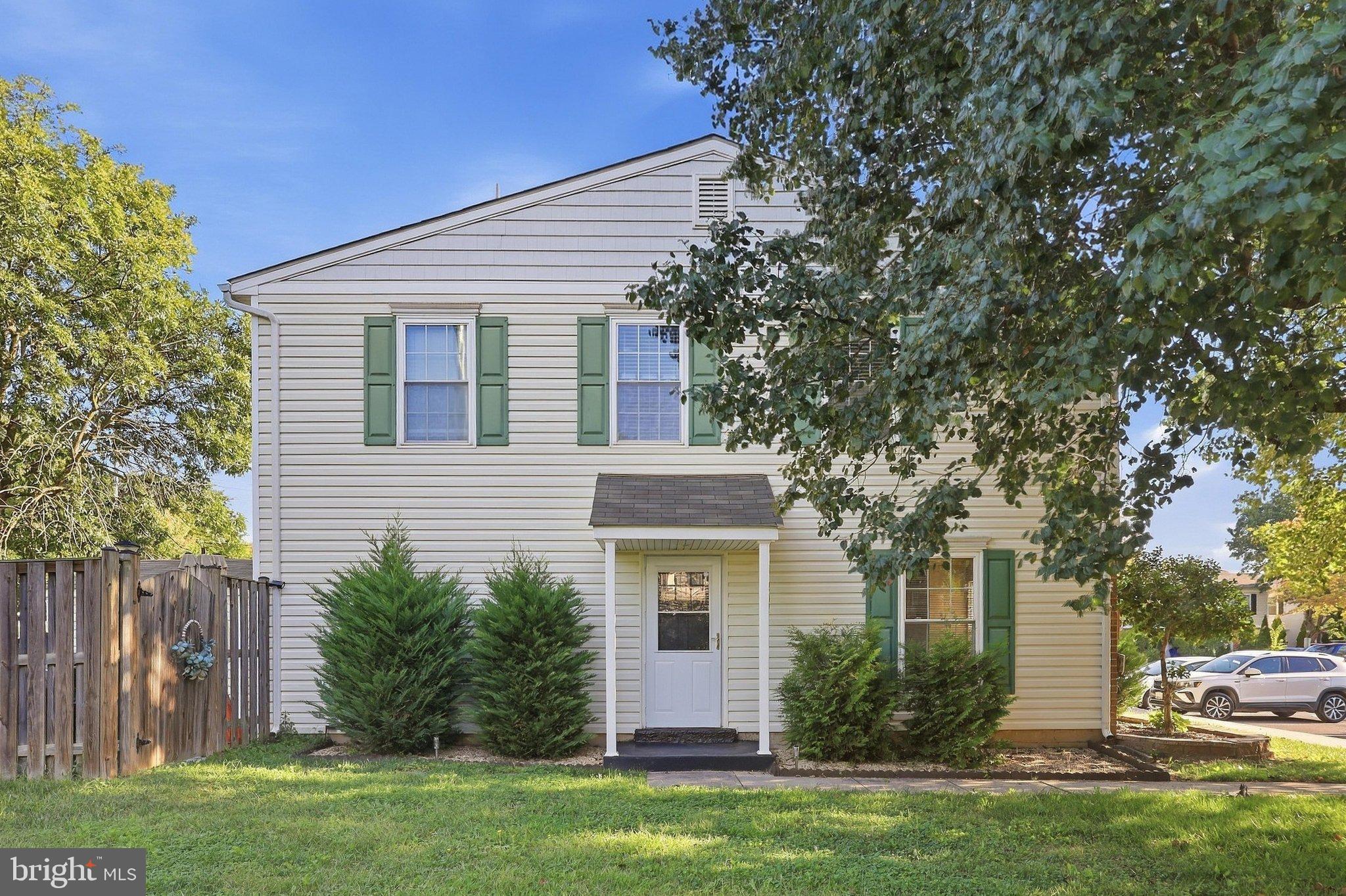 569 LANCASTER PLACE 569