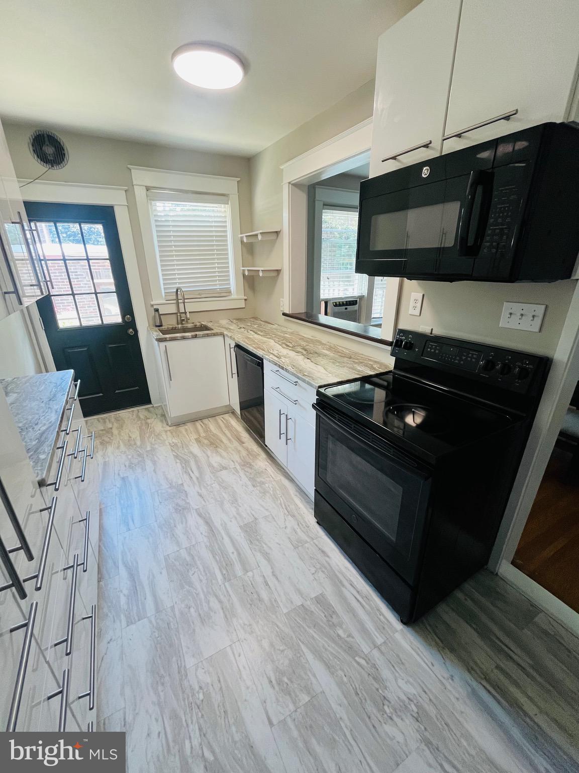 LANCASTER - Residential