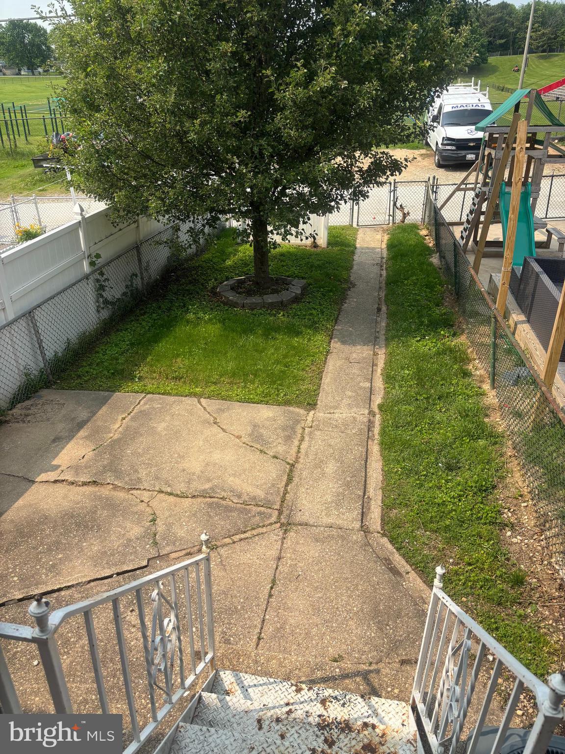 EASTFIELD - Residential Lease