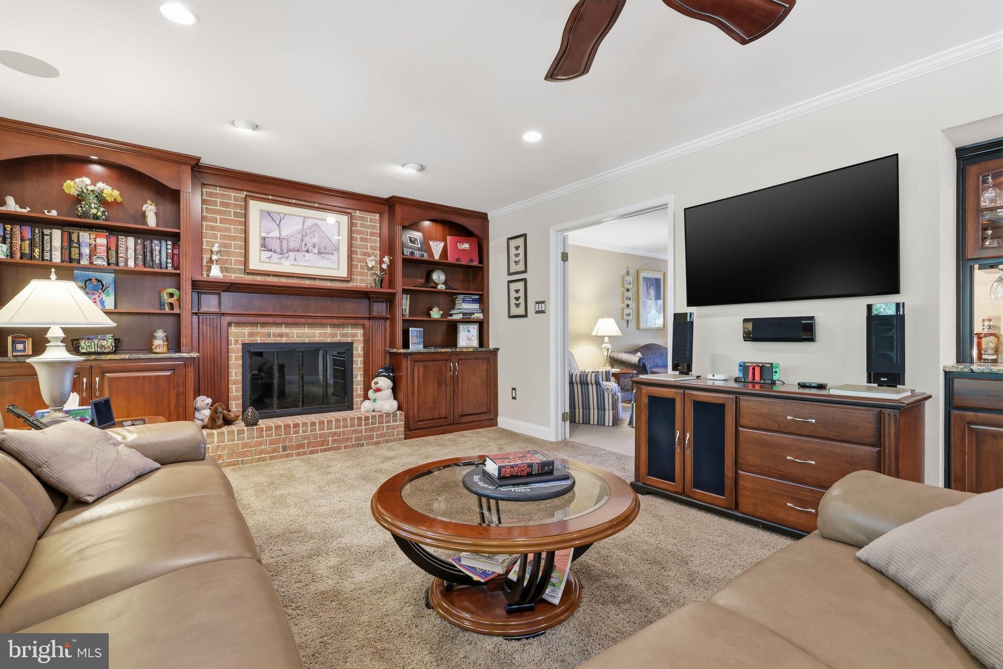 DOYLESTOWN CROSSIN - Residential