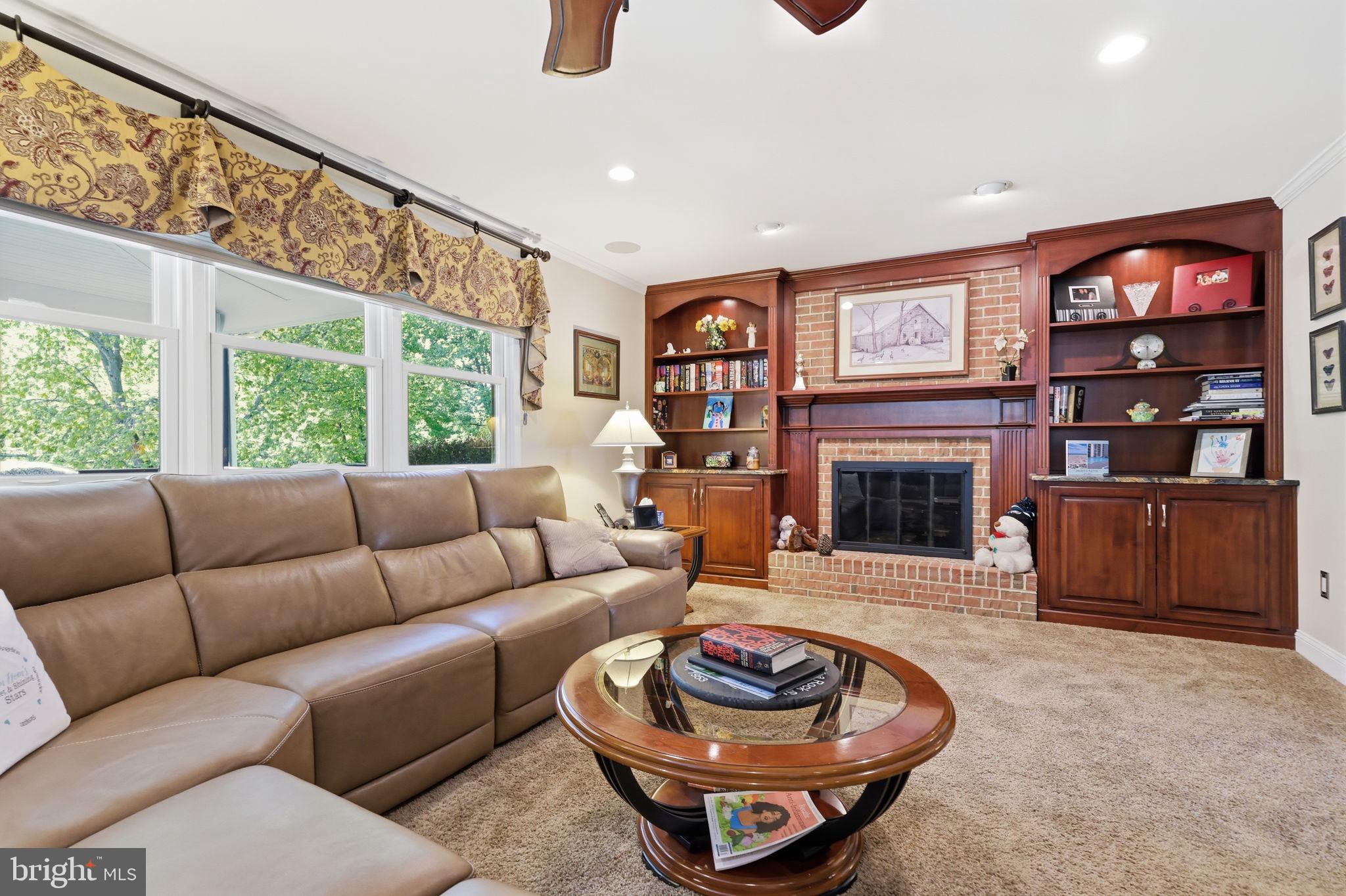 DOYLESTOWN CROSSIN - Residential